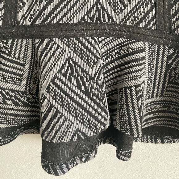 Tabitha Anthropologie Dress Size 6 Striped Geometric Flared Flounce Hem Knit - Picture 4 of 9